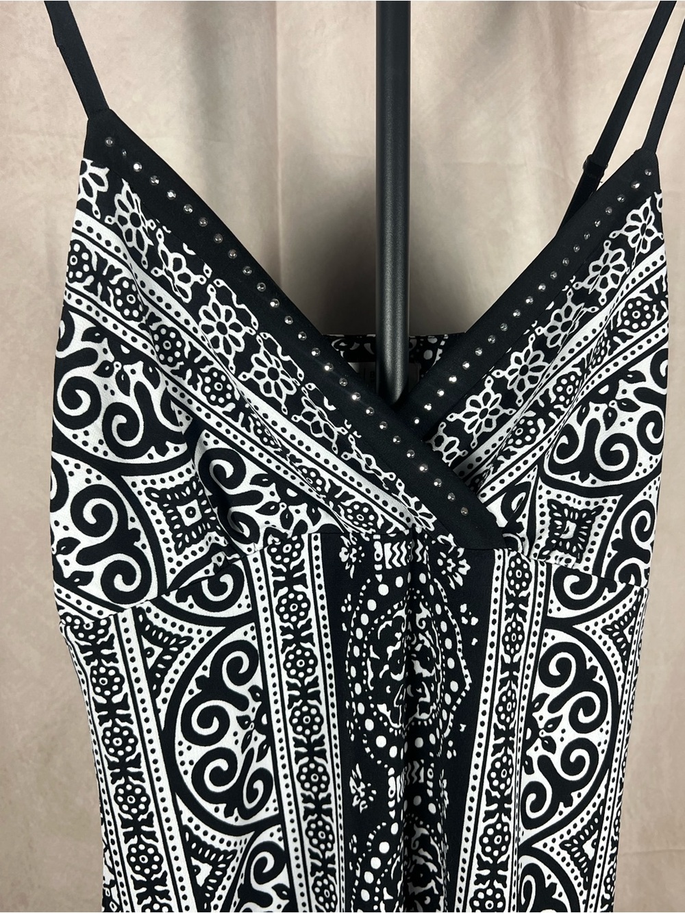 White House Black Market Black White Paisley Rhinestone Cami Size S